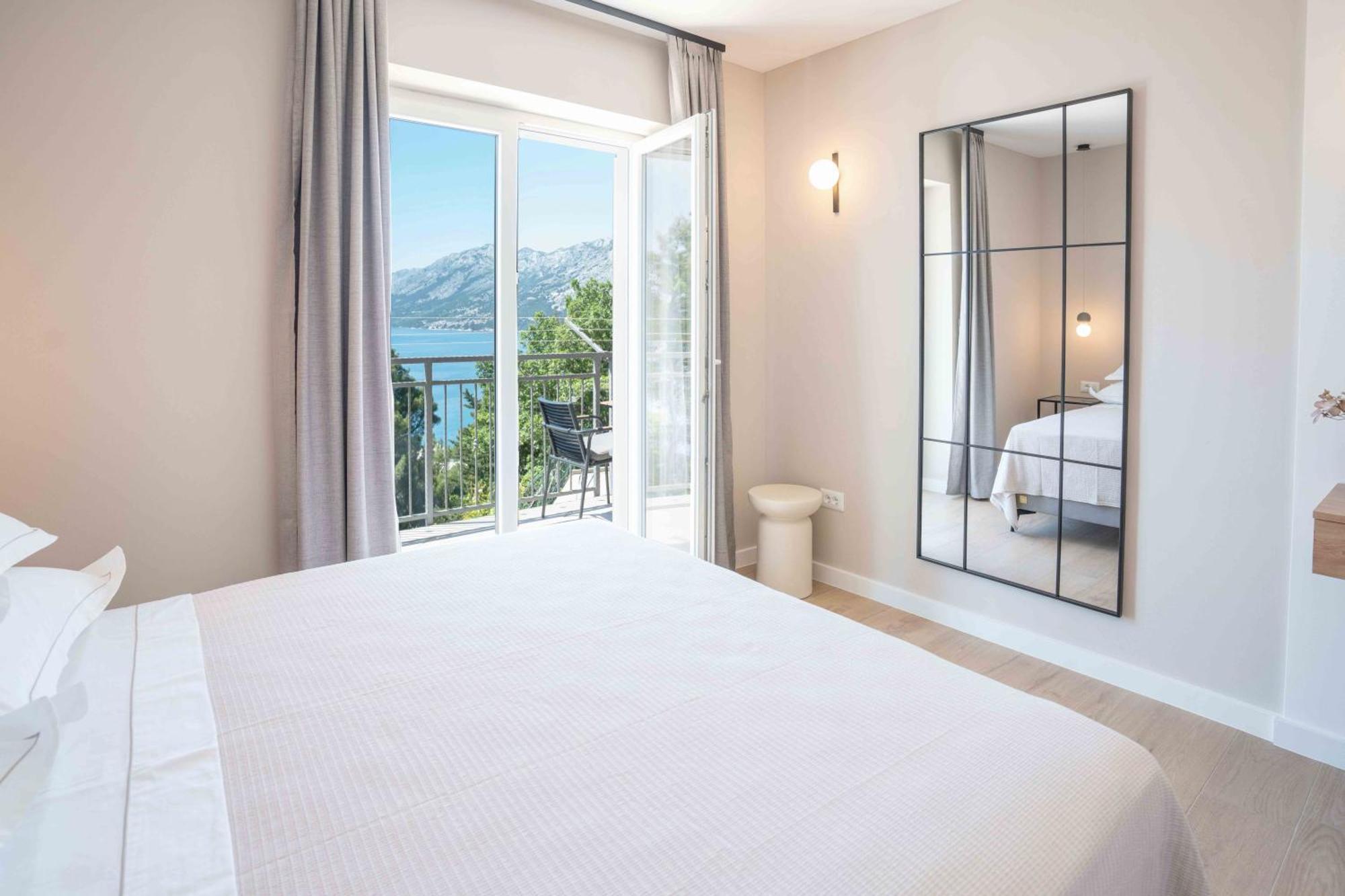 Sea View Apartment Gin Брела Экстерьер фото