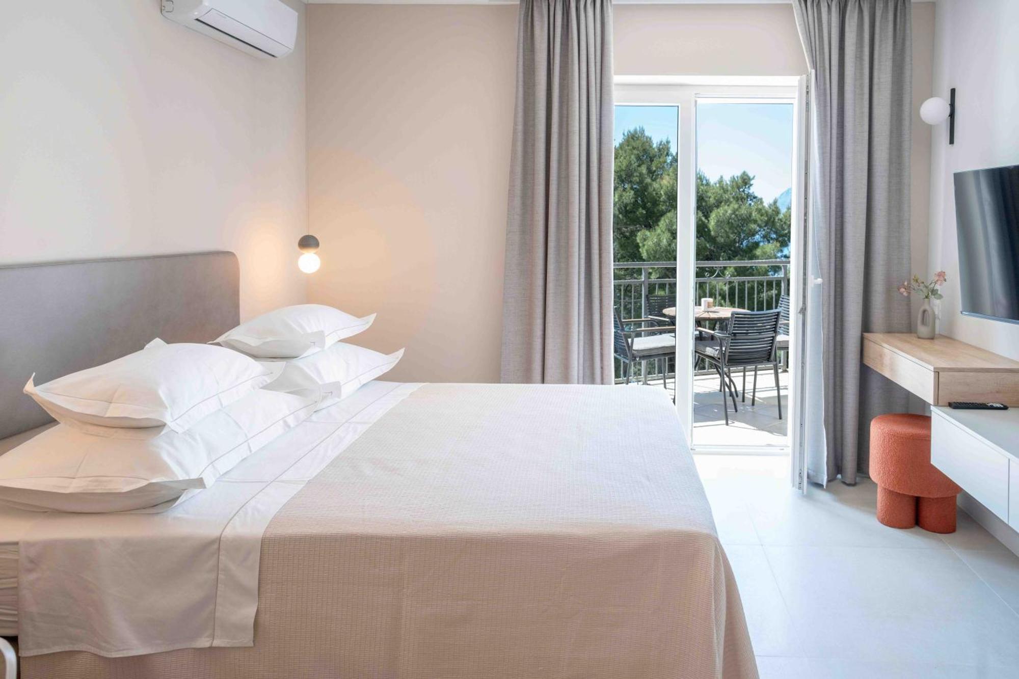 Sea View Apartment Gin Брела Номер фото