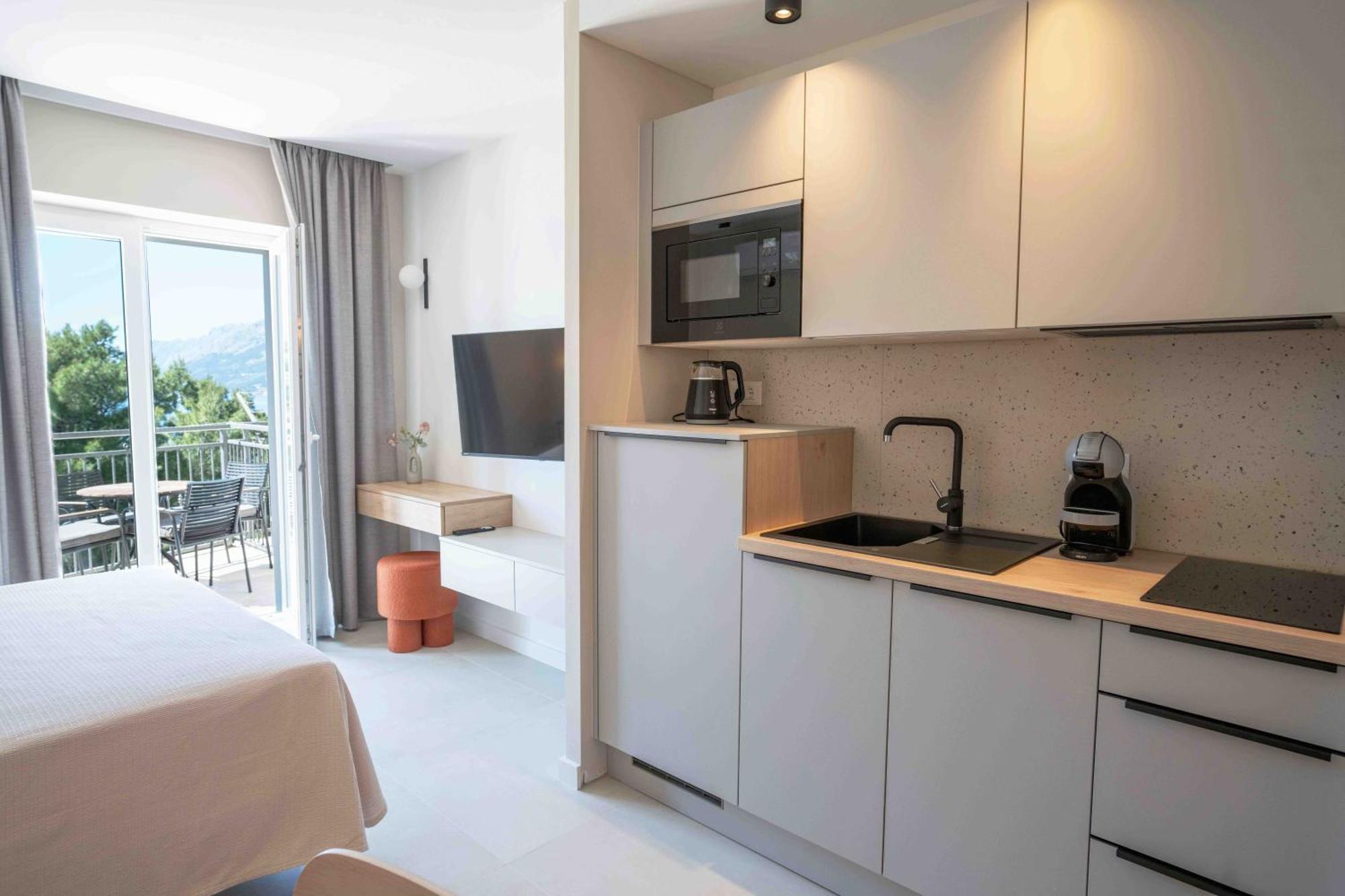 Sea View Apartment Gin Брела Экстерьер фото