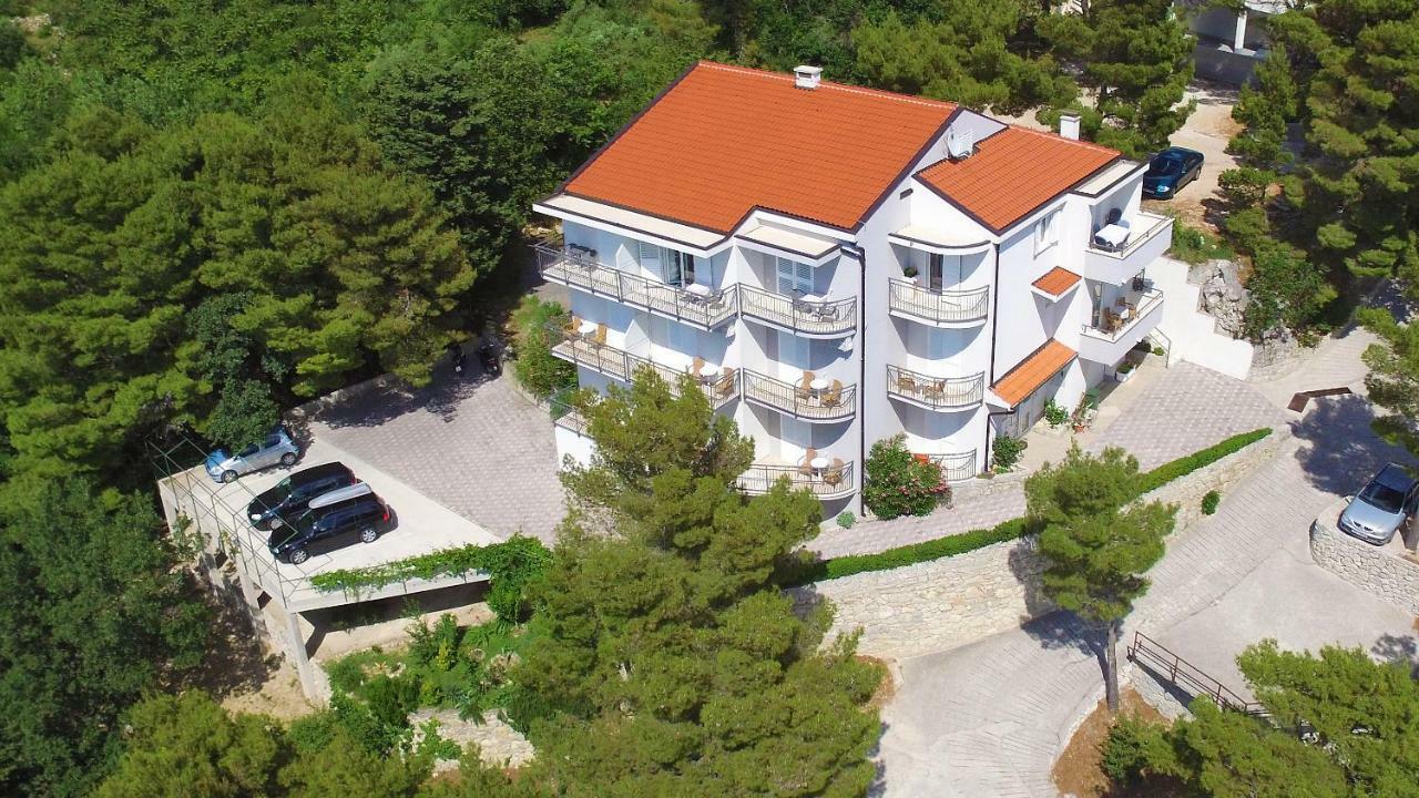 Sea View Apartment Gin Брела Экстерьер фото