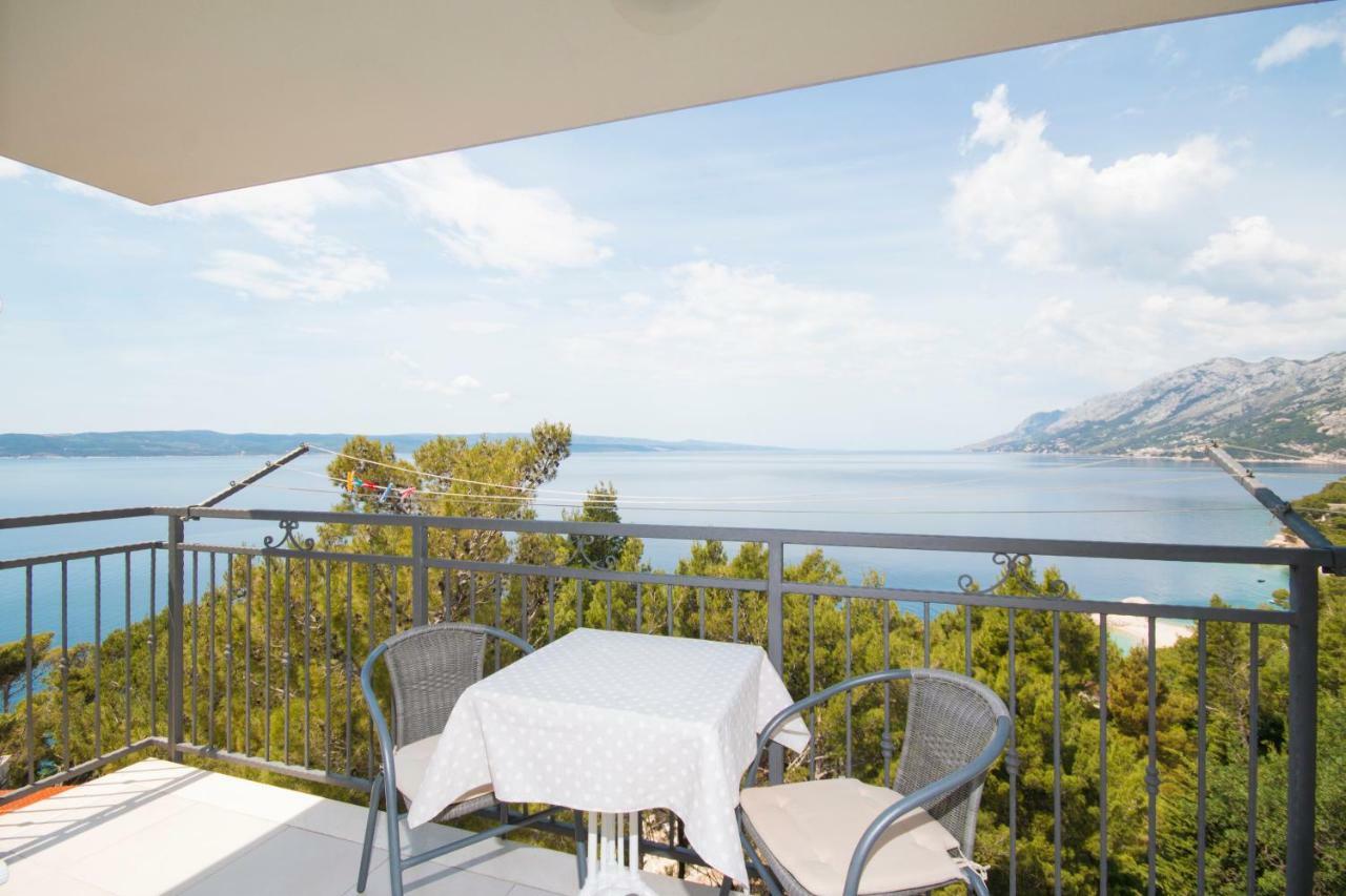 Sea View Apartment Gin Брела Экстерьер фото