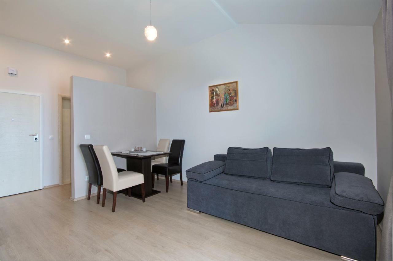 Sea View Apartment Gin Брела Экстерьер фото