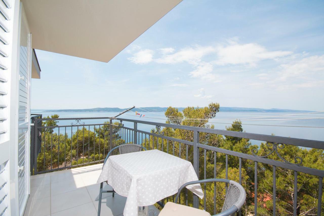 Sea View Apartment Gin Брела Экстерьер фото