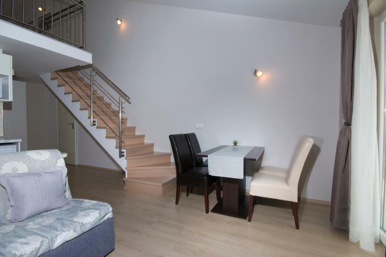 Sea View Apartment Gin Брела Экстерьер фото