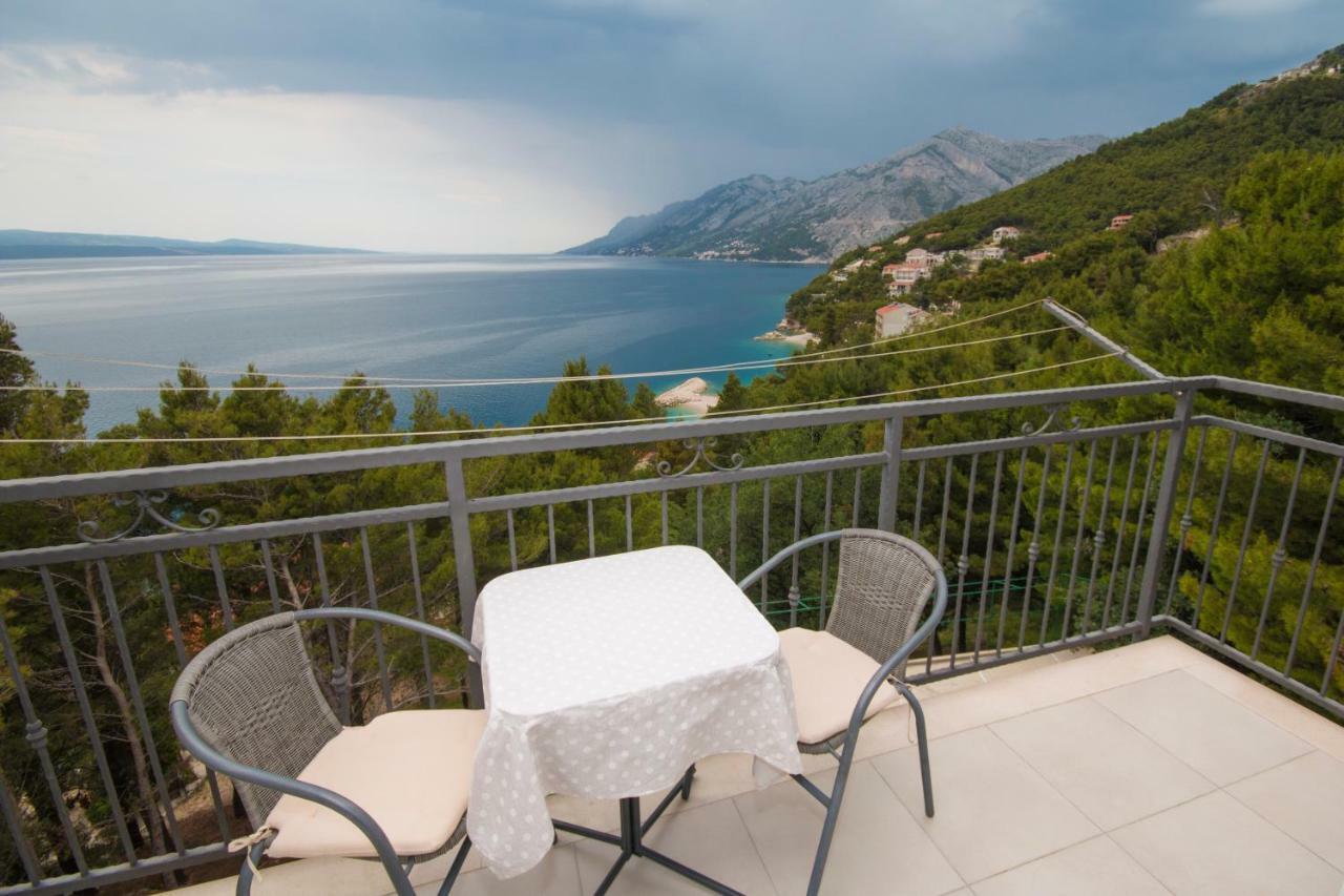 Sea View Apartment Gin Брела Экстерьер фото