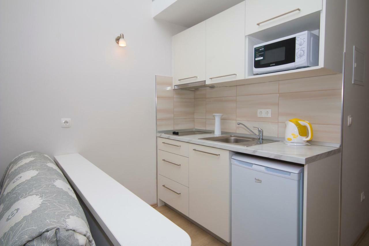 Sea View Apartment Gin Брела Экстерьер фото
